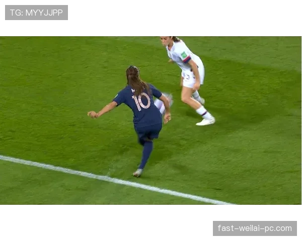 点球时门将离线算犯规吗？判罚规则全解析