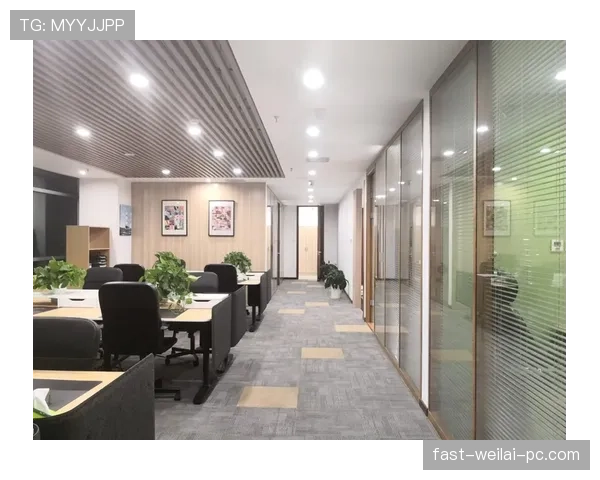 赵雅淇随手一拍的客厅，家具比我租的房还阔绰，直接懵